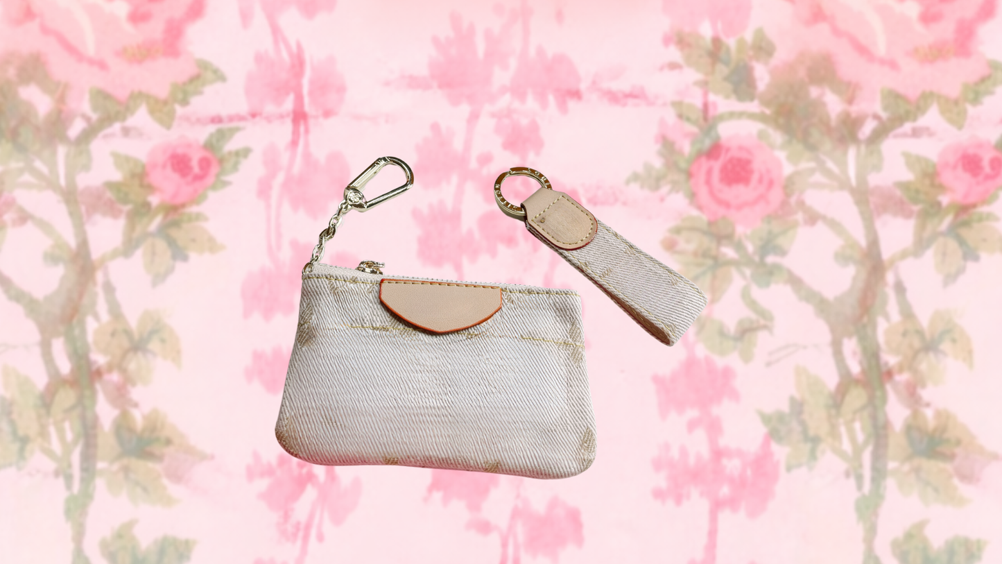 Vanilla coin purse and keychain set