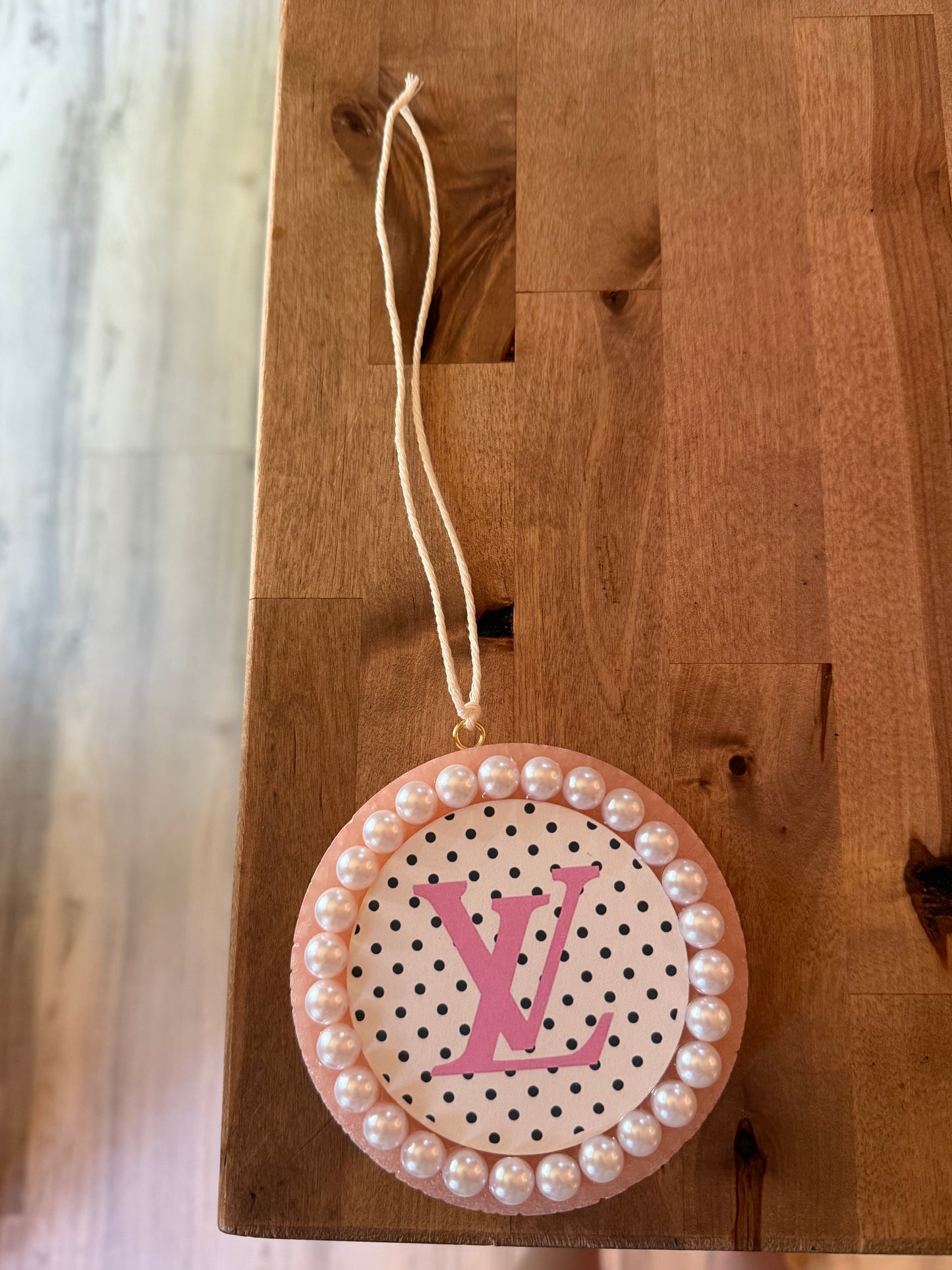 polka dot freshie!